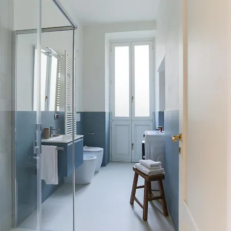 Apartamento The Rent - Spacious Three-bedroom In The Heart Of *