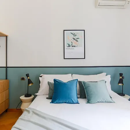 The Rent - Spacious Three-bedroom In The Heart Of Apartmán *