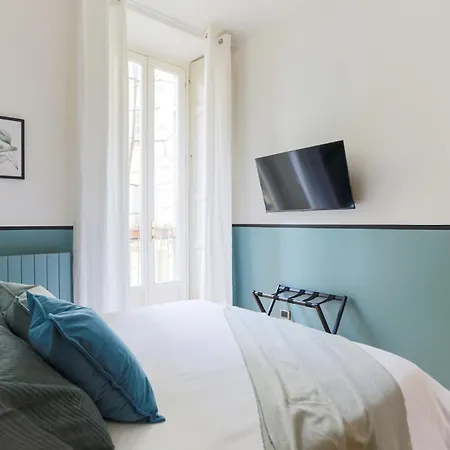 The Rent - Spacious Three-bedroom In The Heart Of *