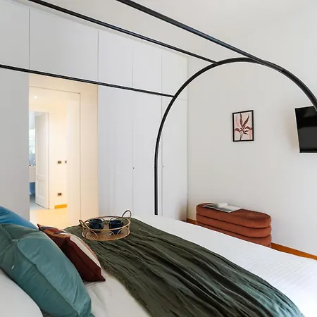 Apartment The Rent - Spacious Three-bedroom In The Heart Of