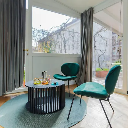Apartment The Rent - Spacious Three-bedroom In The Heart Of