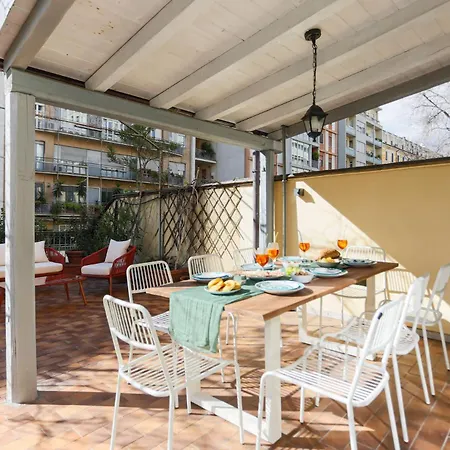The Rent - Spacious Three-bedroom In The Heart Of Apartment
